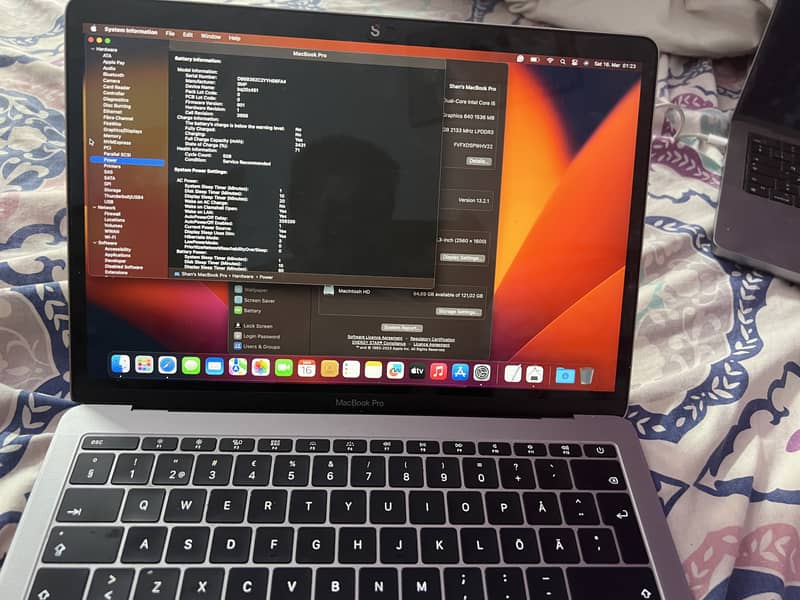 Selling my MacBook Pro 13-inch, 2017, Two Thunderbolt 3 ports 1