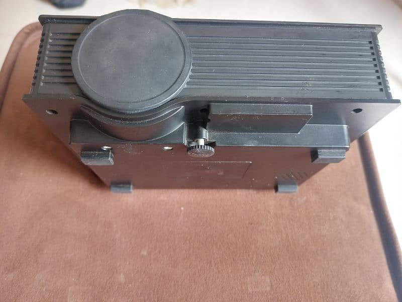 PROJECTOR FOR SALE WITH WIFI 1