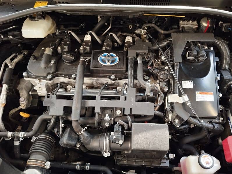 Toyota CHR fresh import hybrid with verified auction sheet 5