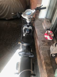 ELECTRIC CYCLE FOR SALE IMPORT FROM DUBIA