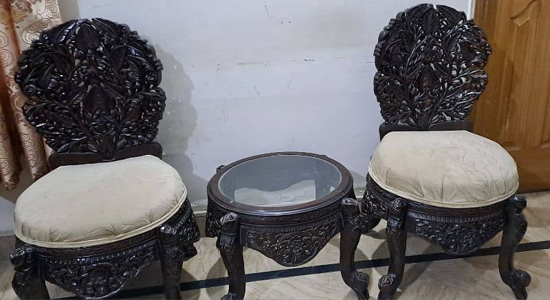 Antique Solied wood 2 Chairs and table 0"3"0"0"4"2"9"0"9"3"5 5