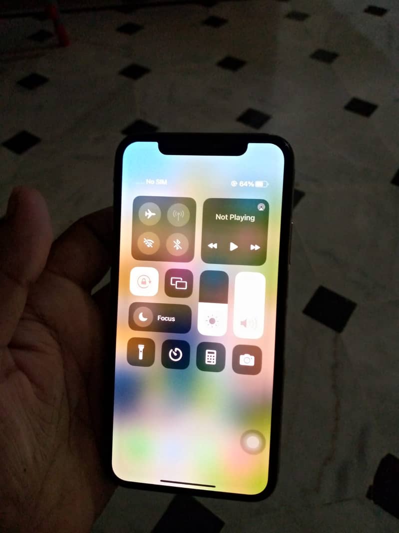 iPhone XS gold 3