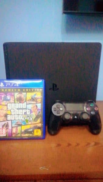 PS4 4 slim with 1 Gta 5 with 1 controller 5