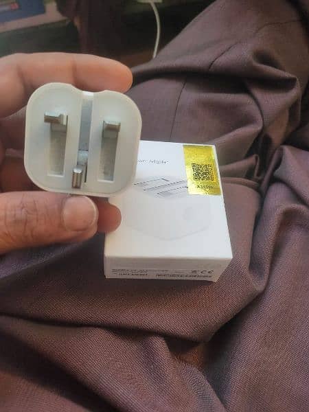 iphone 20W fast charger adapter with charging cable 2