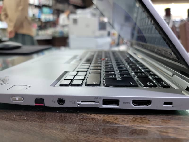 Lenovo Thinkpad Yoga X380 | 16GB | SSD | X360 | Tablet | Laptop | 4