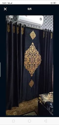 3 velvet curtains jutt black color.