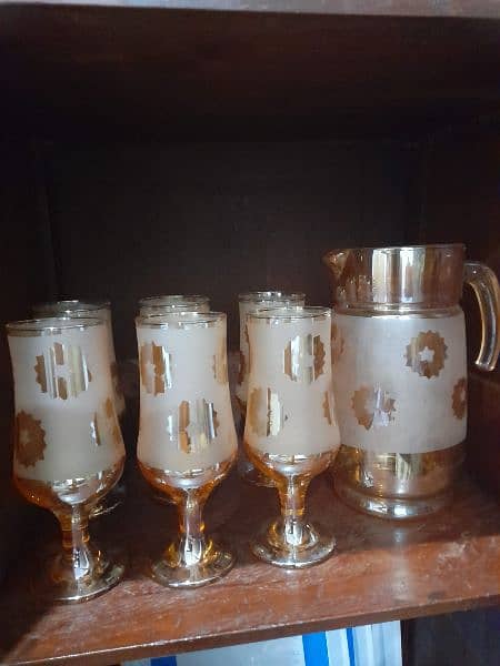 Fency golden jug glasses set 0