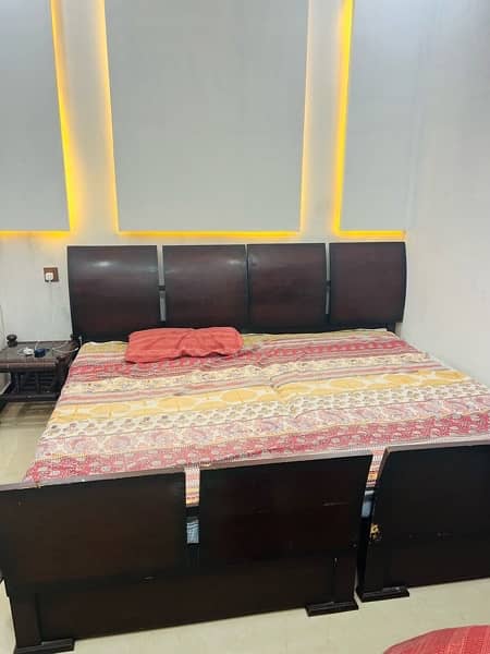2 single beds with 2  mattress 4
