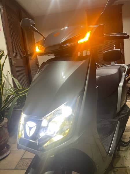 electric scooty yadea t5 available 6