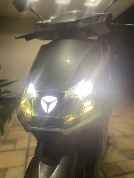 electric scooty yadea t5 available 17