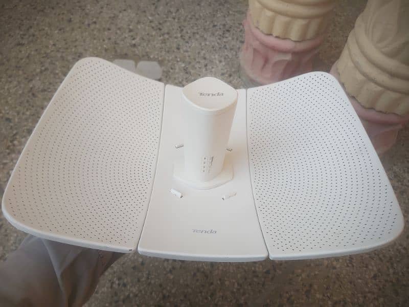 Tenda O9 5GHz AC Dish is for sale in Good 10 / 10 Conditions 1