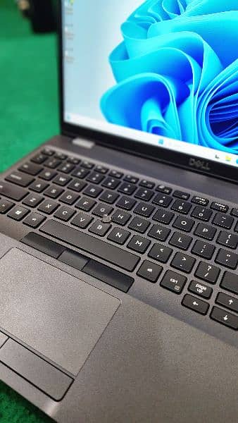 Dell 9th gen precision 3541 workstation Laptop /4gb card ( MRLAPTOP) 2