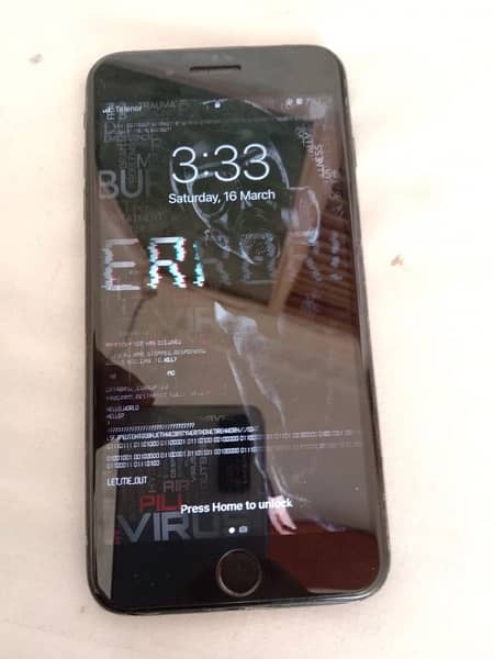 iphone 7plus    ( urgent sale) 6