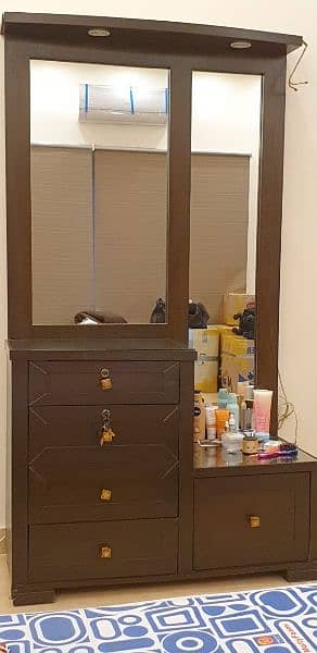 Dresser with Dual Mirrors 3