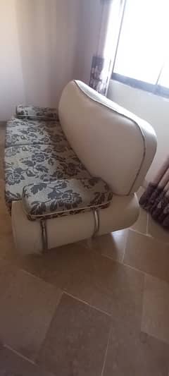 Seven seater online sofa olx