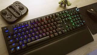 Razer RGB Wireless Gaming Keyboard With RGB Razer Gaming Mouse