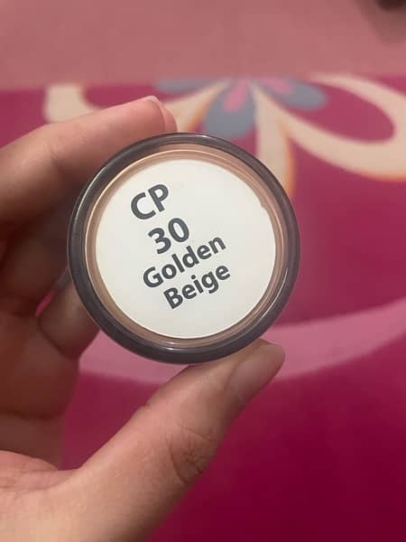 azal cosmetics concealer in golden beige 1