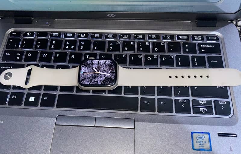 Apple watch series 8 Gps+ cellular 1