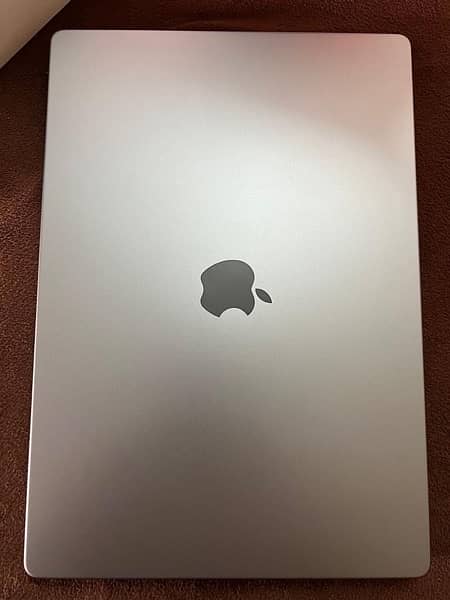 Apple MacBook Pro M1 Max 16 inch 6