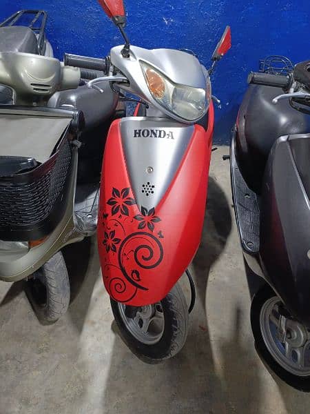 united 100cc scooter contact at 03004142432 10