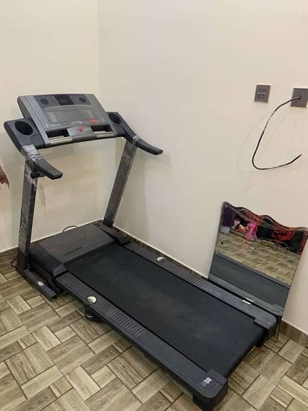 TREADMILL for sale new condition Single handedly used only with care 3