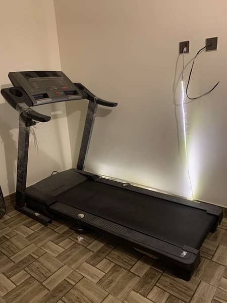 TREADMILL for sale new condition Single handedly used only with care 5