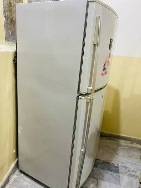 Used Dawlance fridge 5