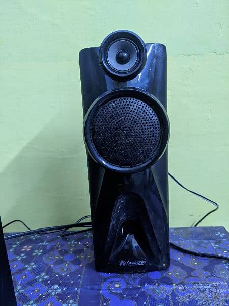 Audionic mega 100 speakers Woofer 3