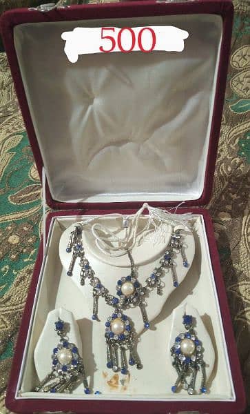 Artificial Jewellery Sets good condition 0
