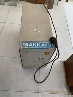 Makkays UPS