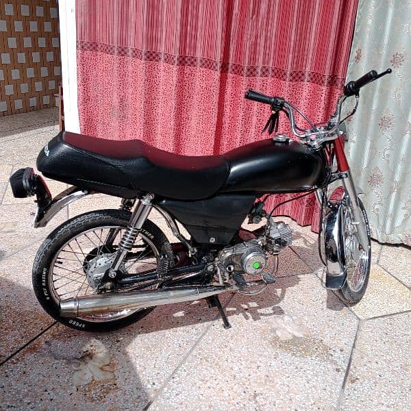 HERO 2009 BIKE all things are ok FOR URGENT SALE IN GOOD CONDITION 1