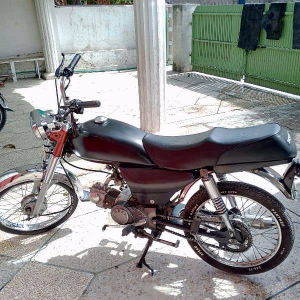 HERO 2009 BIKE all things are ok FOR URGENT SALE IN GOOD CONDITION 3