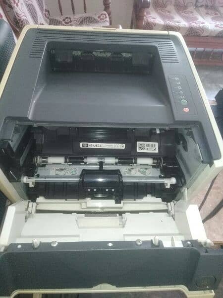 HP LaserJet P2015 Laser Printer 1