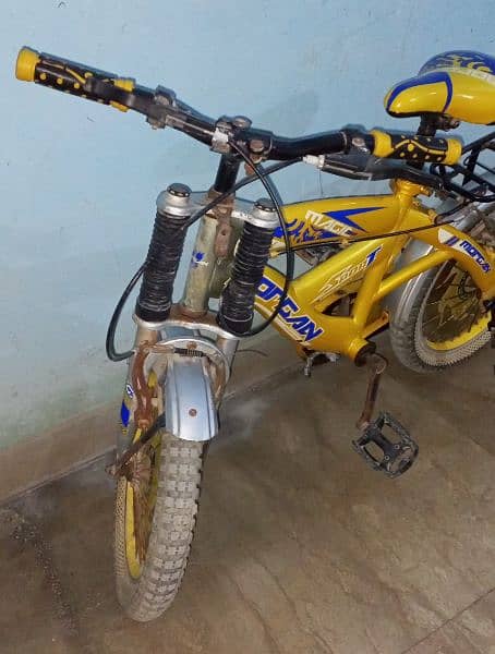 Bicycle for 6 to 8 year kids in good condition 1