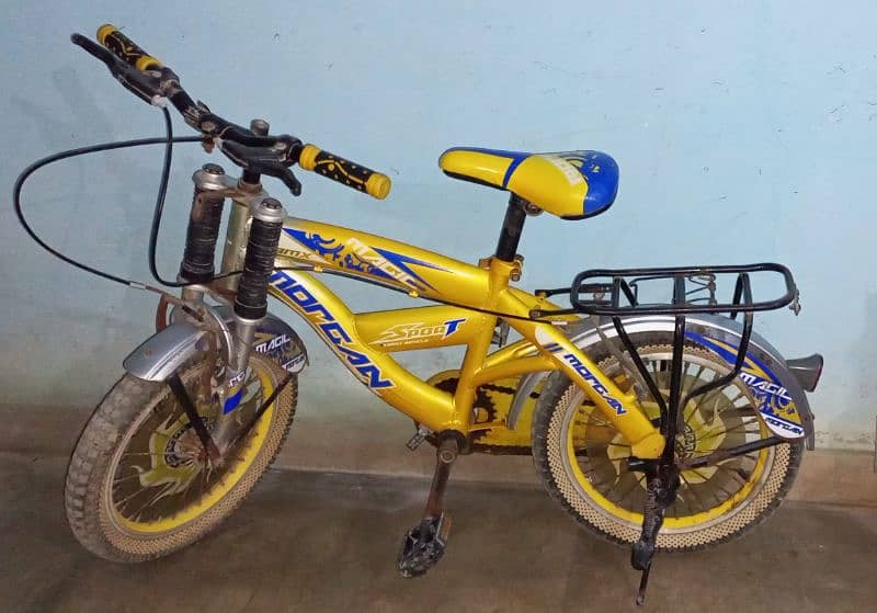 Bicycle for 6 to 8 year kids in good condition 2