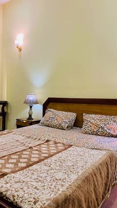 Apartments for rent, 1 bed room outclass flat,   in Bahria town Lahore 0