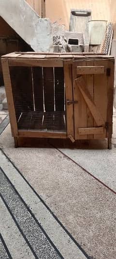 Birds wooden cage Koi damage nae h 8/10 condition