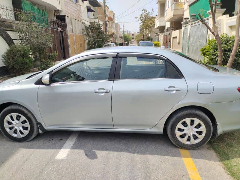 toyota corolla gli 2013 8