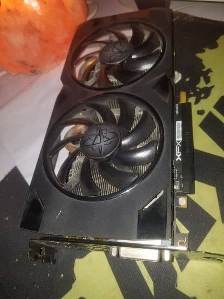 XFX RX 470 4GB Graphic Card 1
