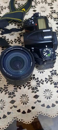 For Sale NIKON D7000 DIGITAL CAMERA With Charger and 2 Batries.