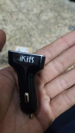ikits car charger 3 USB port standard charging 0