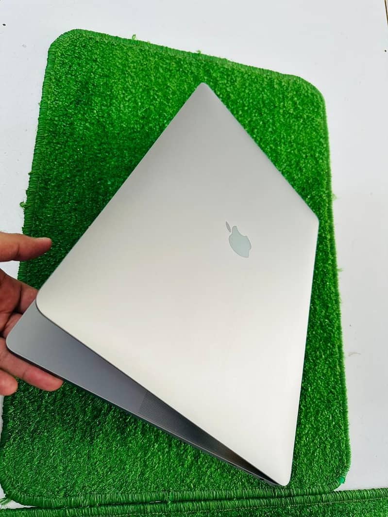 Apple MacBook Pro 2019 Ci7 15'' 32gb/512 (Fresh Condition Best Price) 6