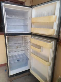 Excellent condition orient refrigerator full size for sale