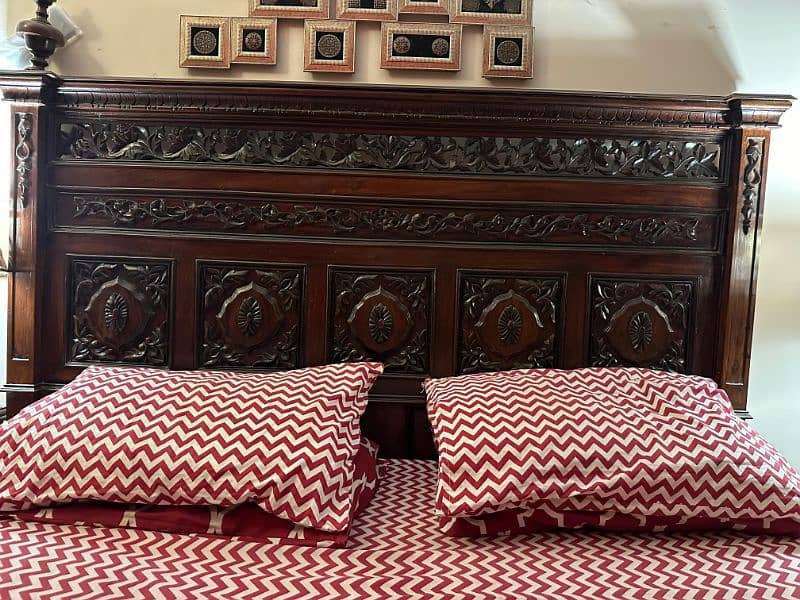 Wooden King Bed set, with 2 side tables and Dressing Table 5