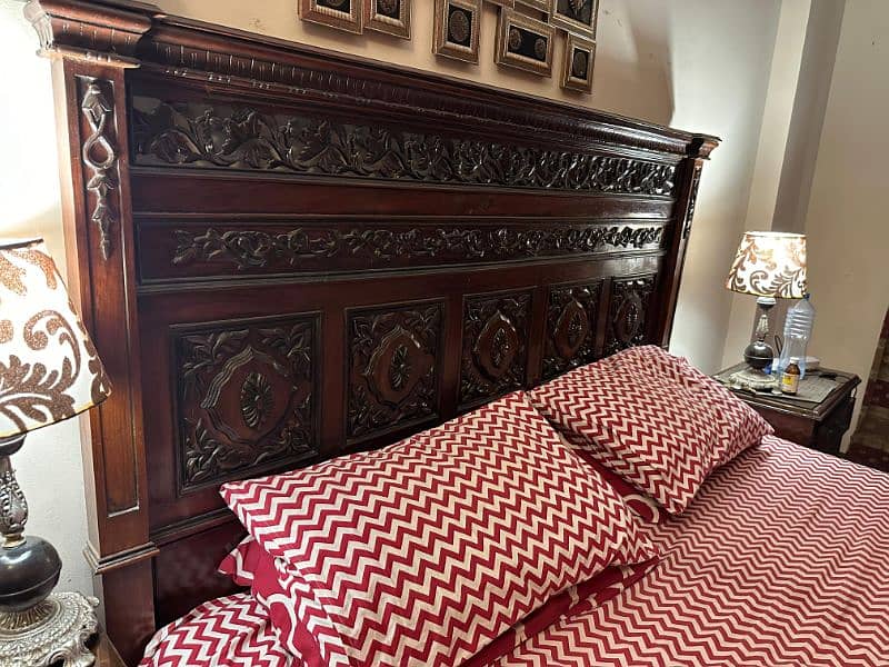 Wooden King Bed set, with 2 side tables and Dressing Table 6