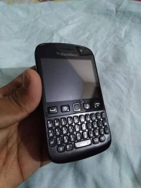 BLACKBERRY 9720 non pta   ( touch & type) 4