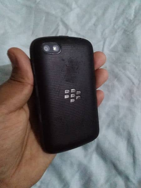 BLACKBERRY 9720 non pta   ( touch & type) 5