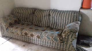 5 seater sofa set for sale hai. . repair hoga