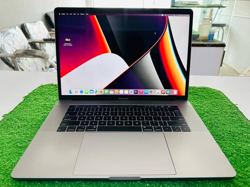 Apple MacBook Pro 2018 Corei7 32Gb/512Gb (Fresh Condition) 0