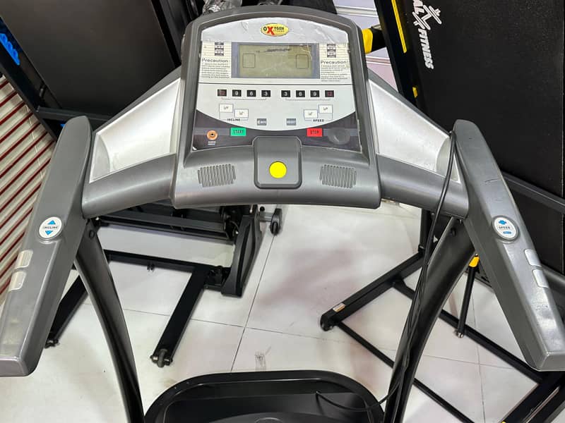 Treadmills/Running Machine/Electronic Treadmills 8